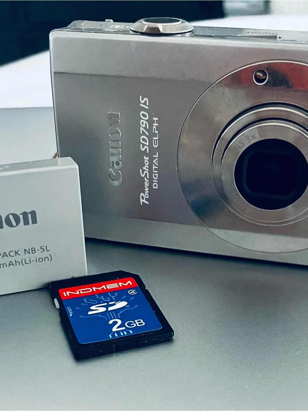 Canon SD790 IS Digital ELPH 10.0MP Cam – 2x Batteries & Charger – FULLY TESTED